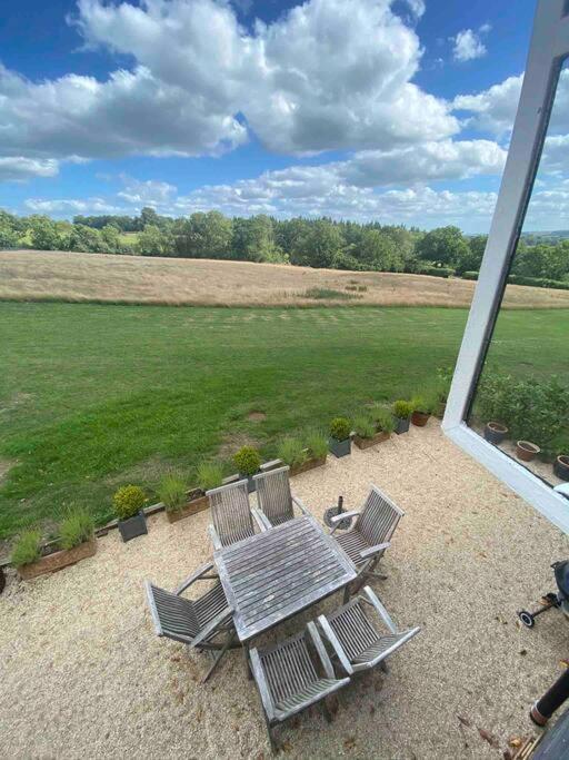 The Coach House Apartment Alderbury Exterior photo